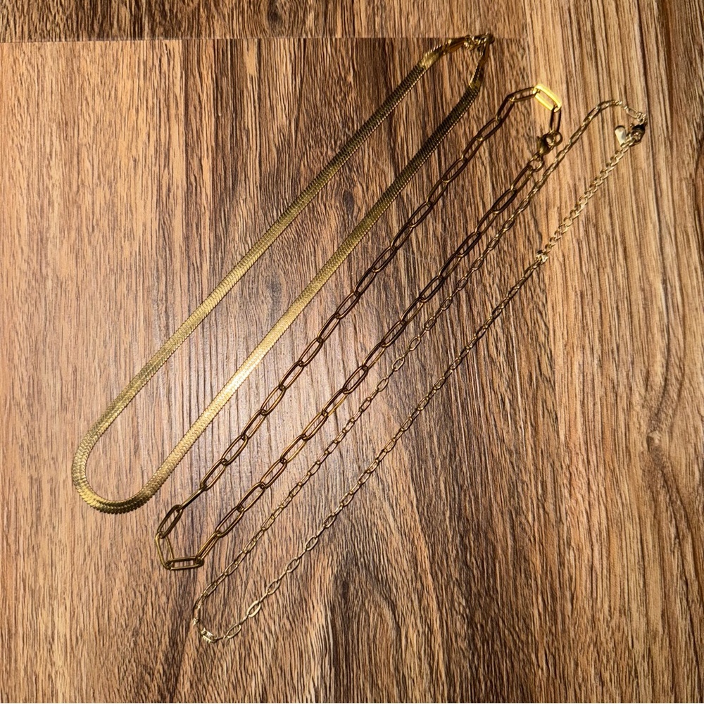 Gold Plated Necklace Set
Flat Snake & Paperclip Chain Necklace Stack Set